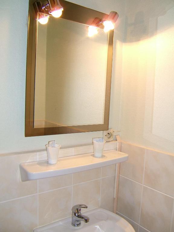 Hotel Bressan Du Xx° Siecle Bourg-en-Bresse Oda fotoğraf